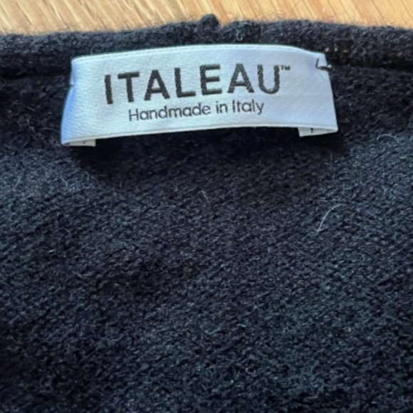 Italeau handmade cashmere sweater - womens size small - NWT - Picture 2 of 4